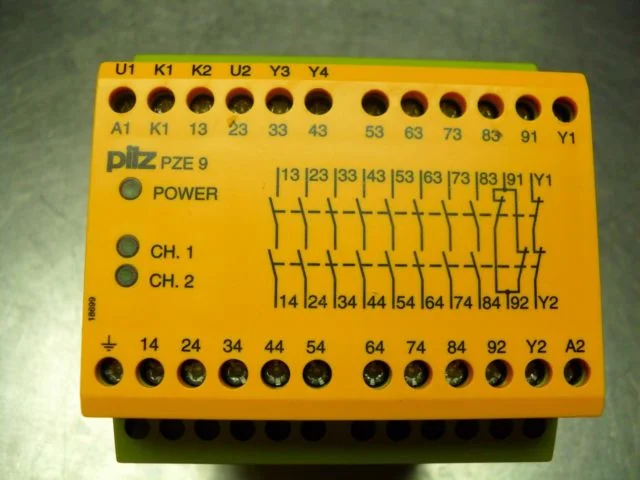 Bộ điều khiển Pilz 774140