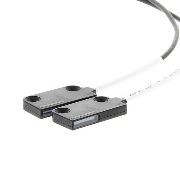 Cảm biến Omron E32-T16P 2M