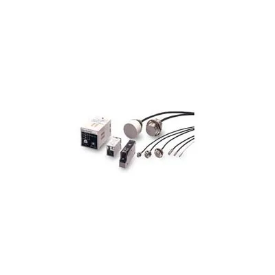 Cảm biến tiệm cận Omron E2C-CR8B 3M