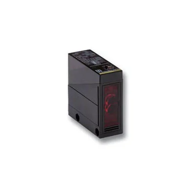 Cảm biến quang điện Omron E3JM-R4S4-US