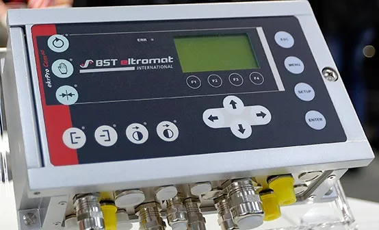 Bộ điều khiển BST Eltromat EKR PRO COM60