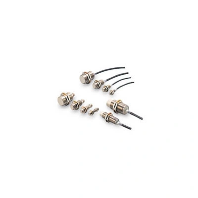 Cảm biến Omron E2EM-X15C1 2M