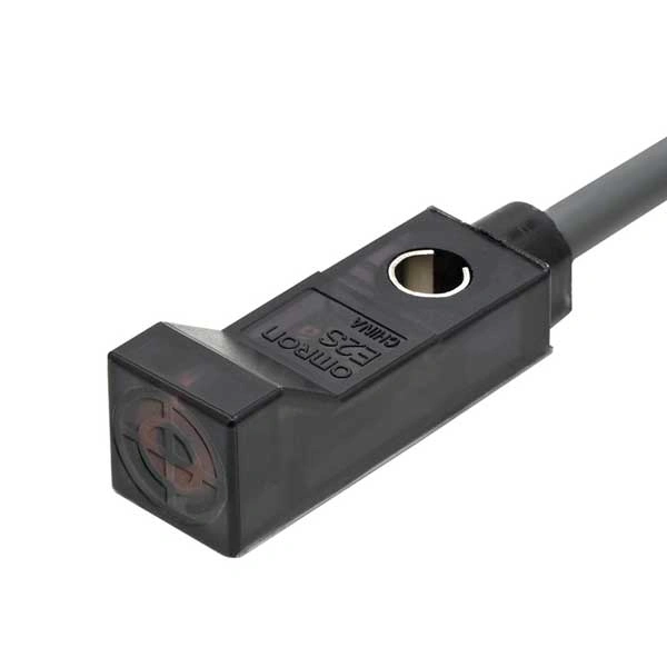 Cảm biến Omron E2S-Q22 2M