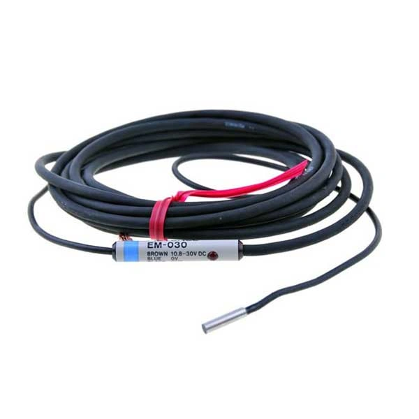 Cảm biến Keyence EM-030